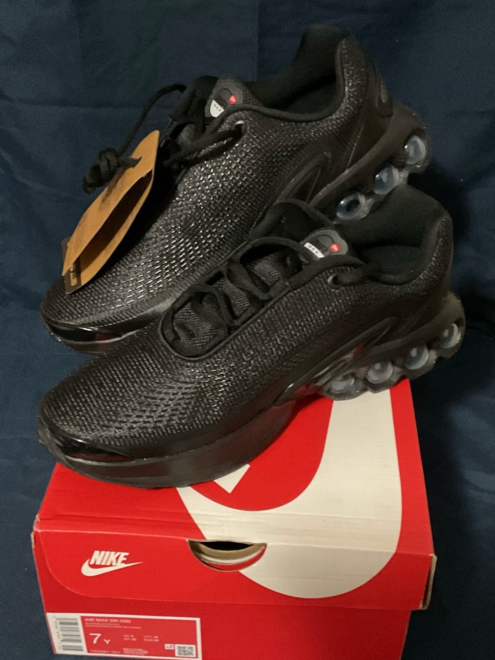 Nike Air Max DN (GS) Triple Black Men’s 7Y/8.5 Women’s New w/ Box #64 - Picture 5 of 9
